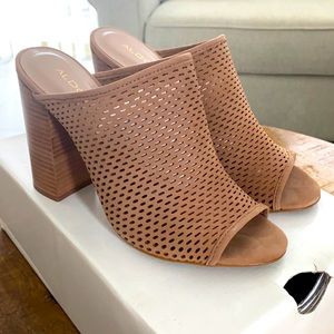 Camel colored mule